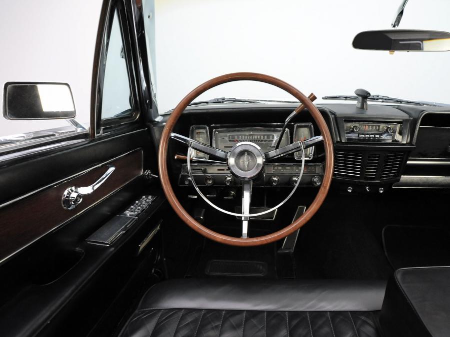 Панель приборов Lincoln Continental Convertible (74A) 1962 года  (фото 32 из 35)